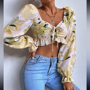 SHEIN CROPPED TOP